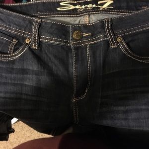Seven7 boot cut style jeans, new condition!
